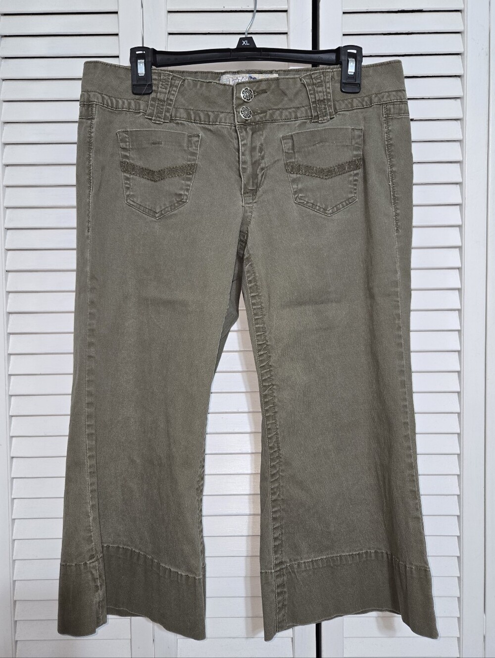 Jolt Women’s 11 Olive Wide-leg Capri Pants
